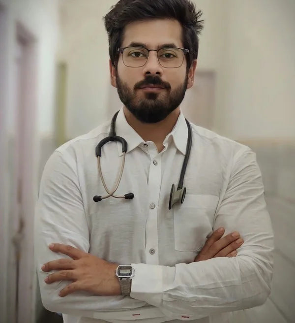 Dr. Lucas, Médico Especialista